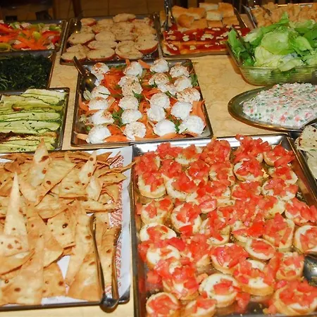 Astoria Hotel 3*